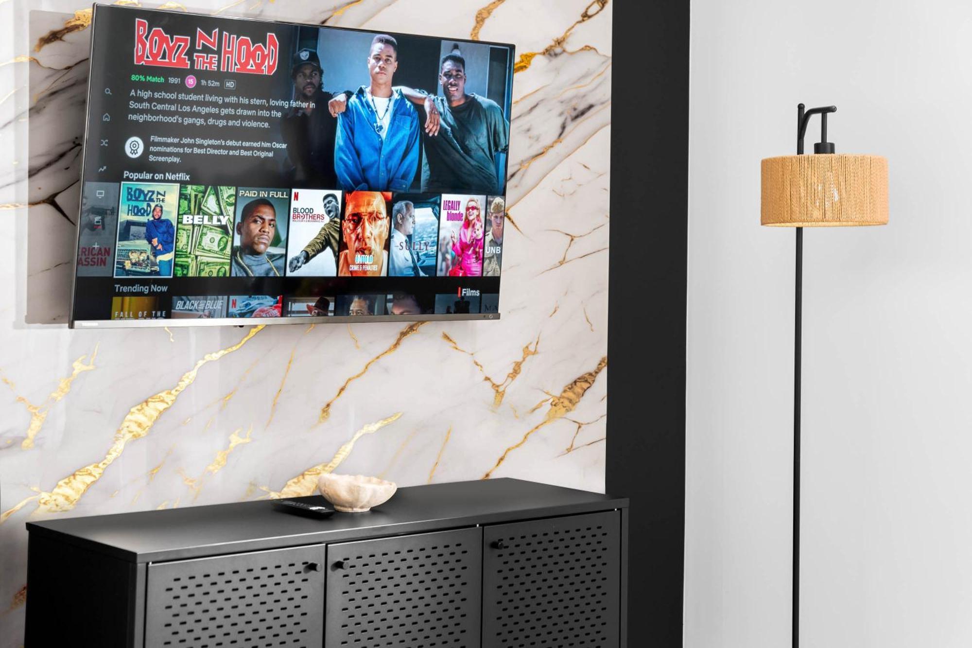 Apartment 2 Bedroom - 2 Bathrooms - Netflix- Juliet Balcony 419h