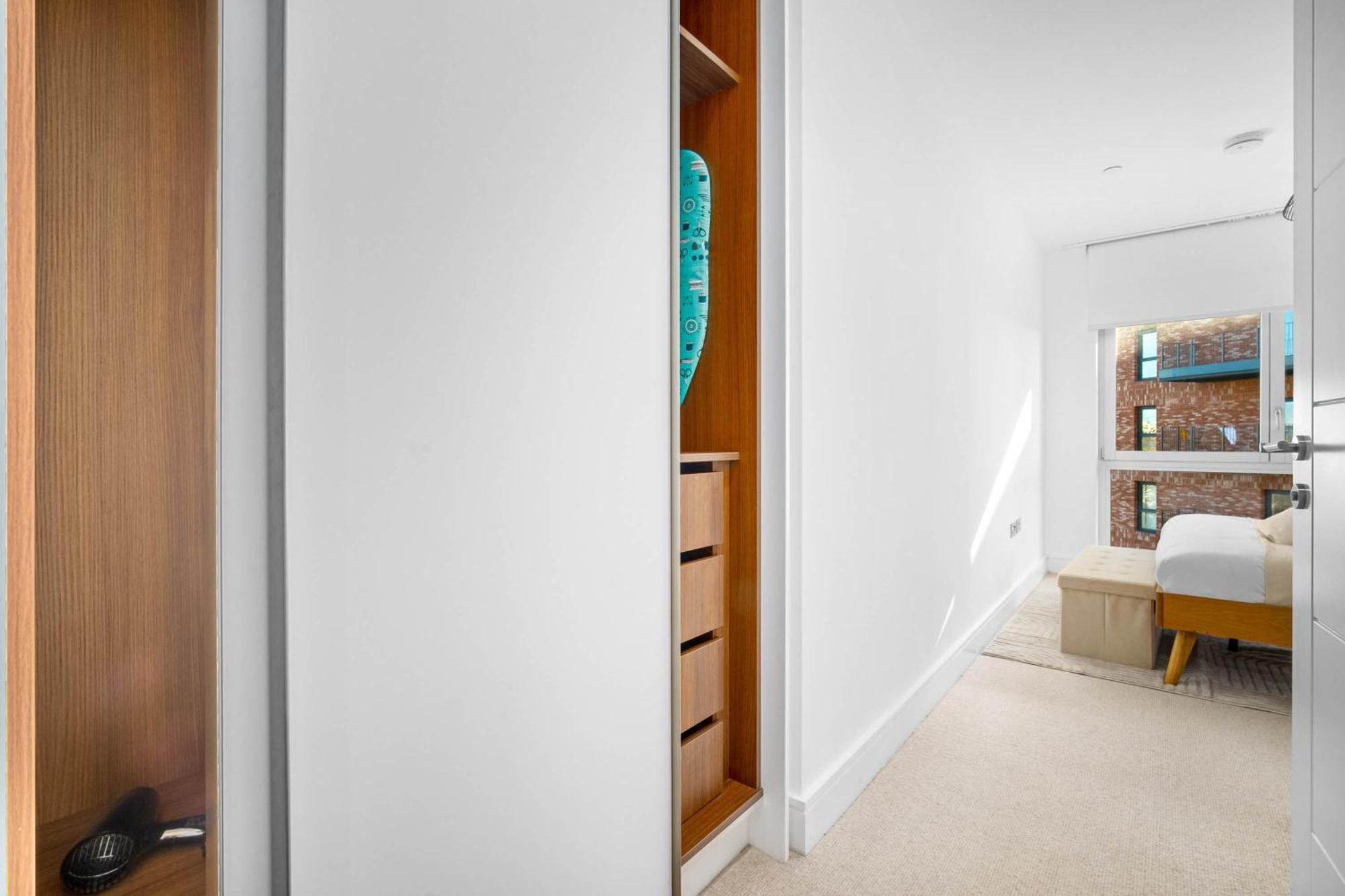 Apartment 2 Bedroom - 2 Bathrooms - Netflix- Juliet Balcony 419h Birmingham