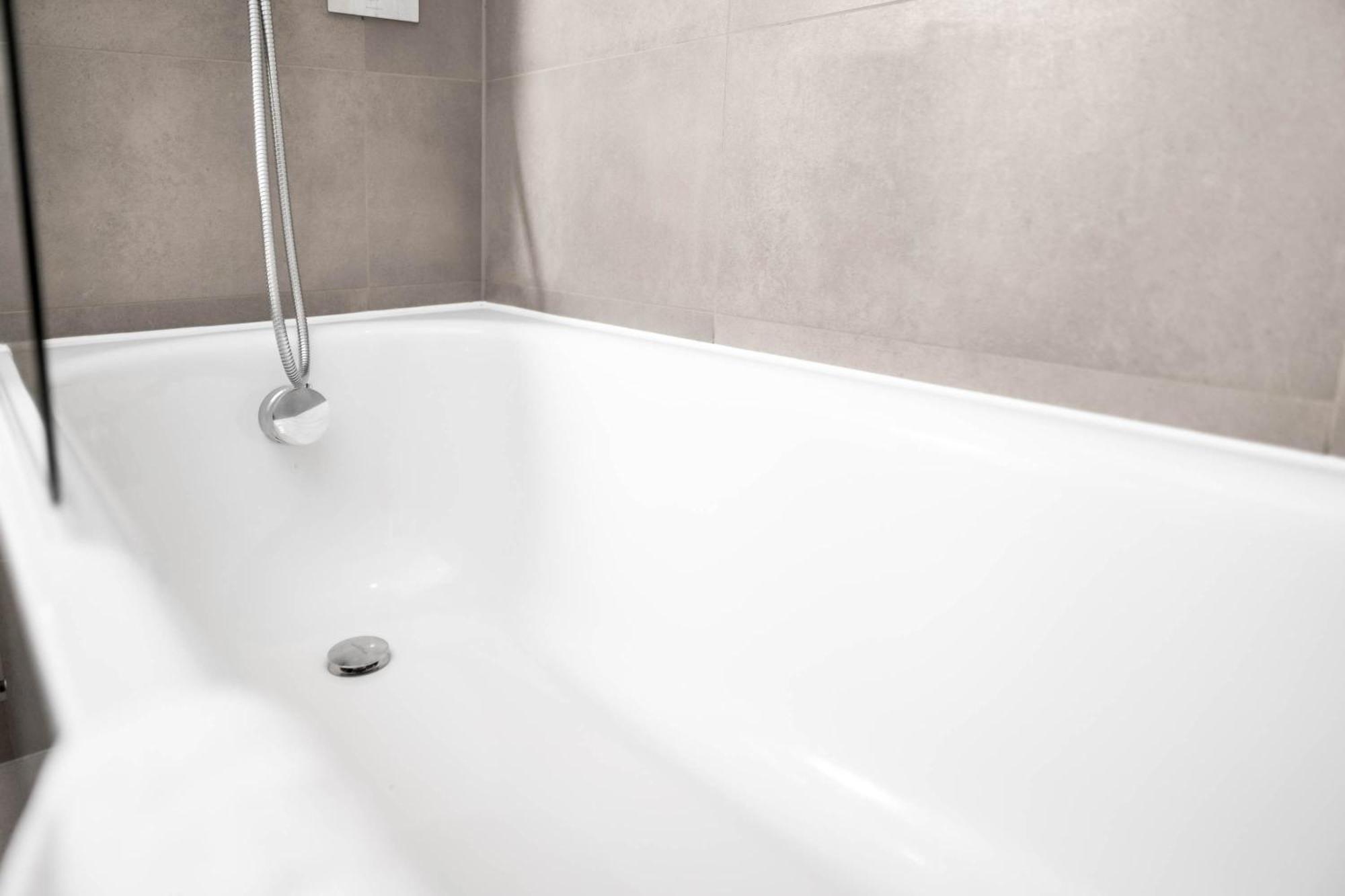 2 Bedroom - 2 Bathrooms - Netflix- Juliet Balcony 419h * Birmingham